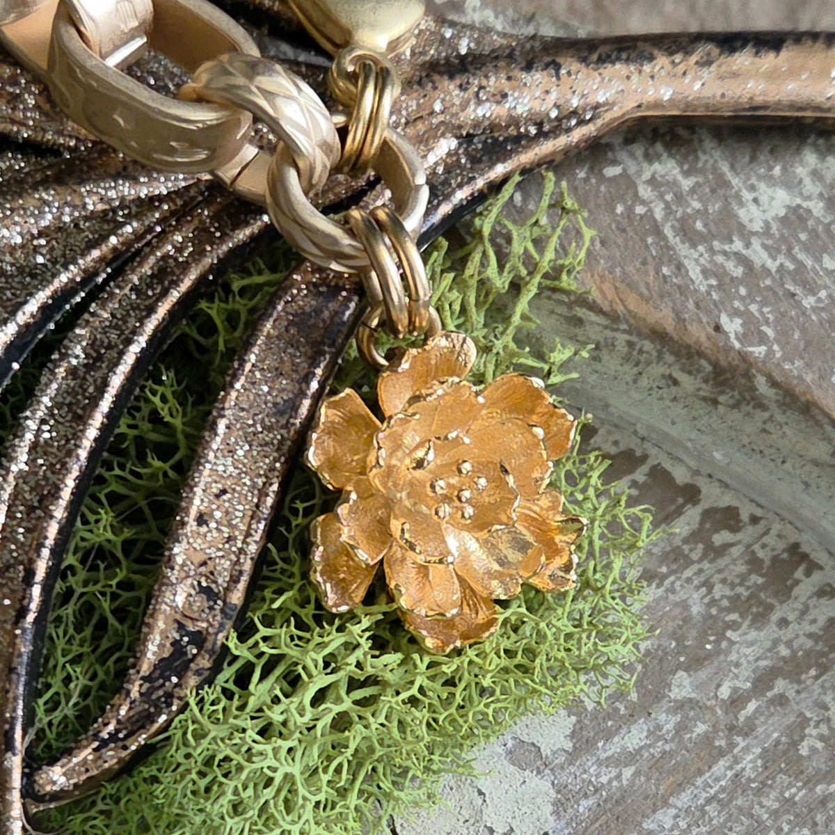 Heavy Link Chain Bracelet w/ Flower charm